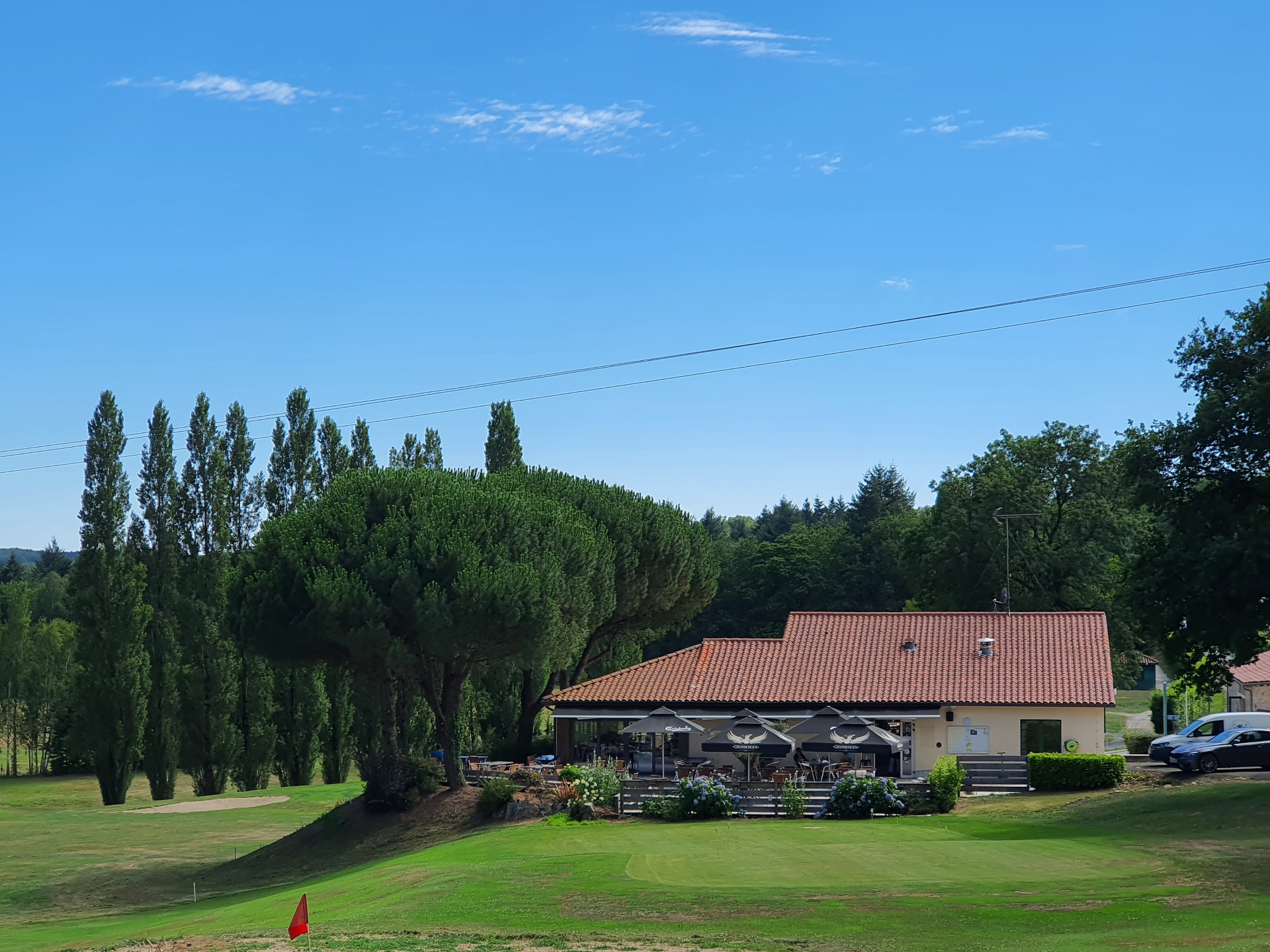Clubhuis bij de golfbaan